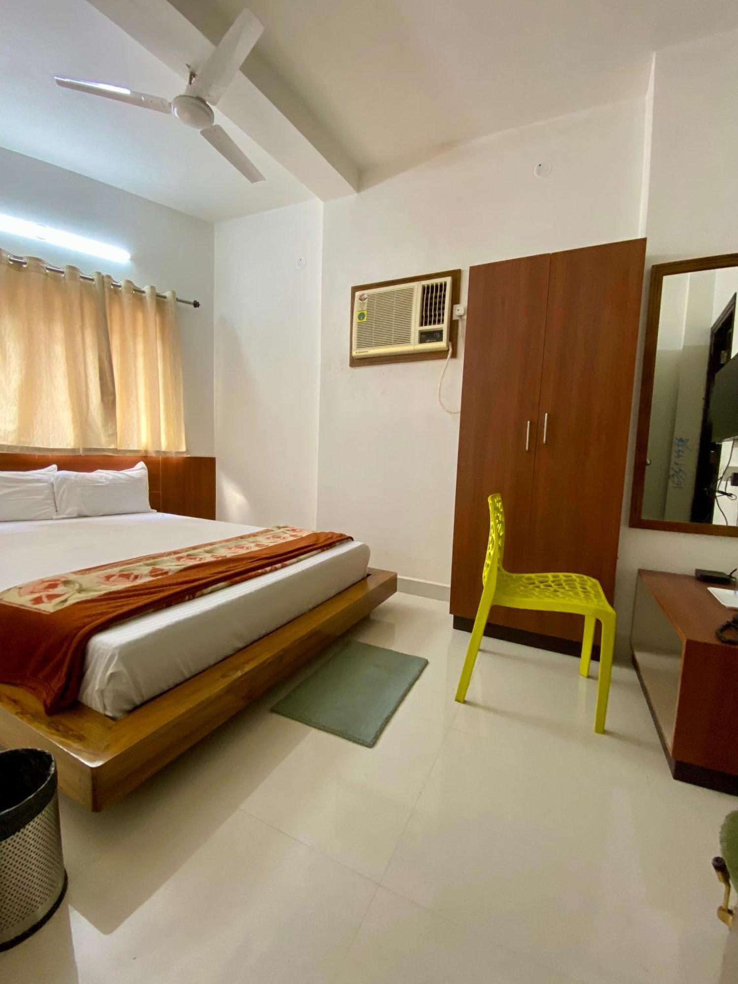Lake Land Guest House Колката Екстериор снимка