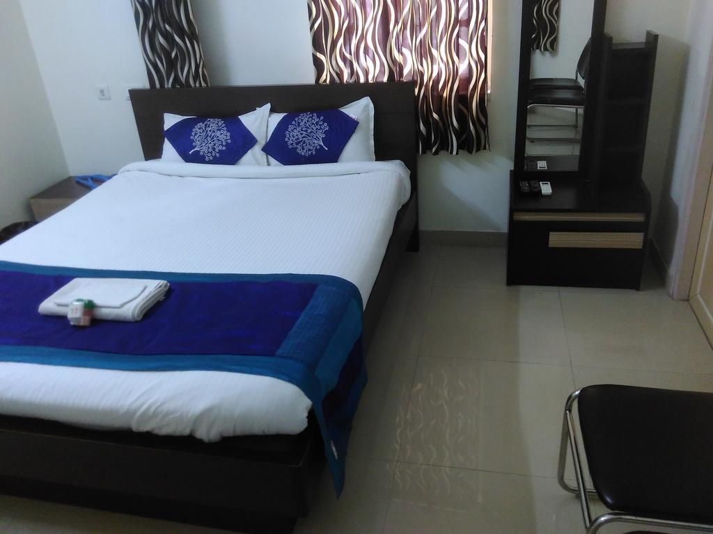 Lake Land Guest House Колката Екстериор снимка